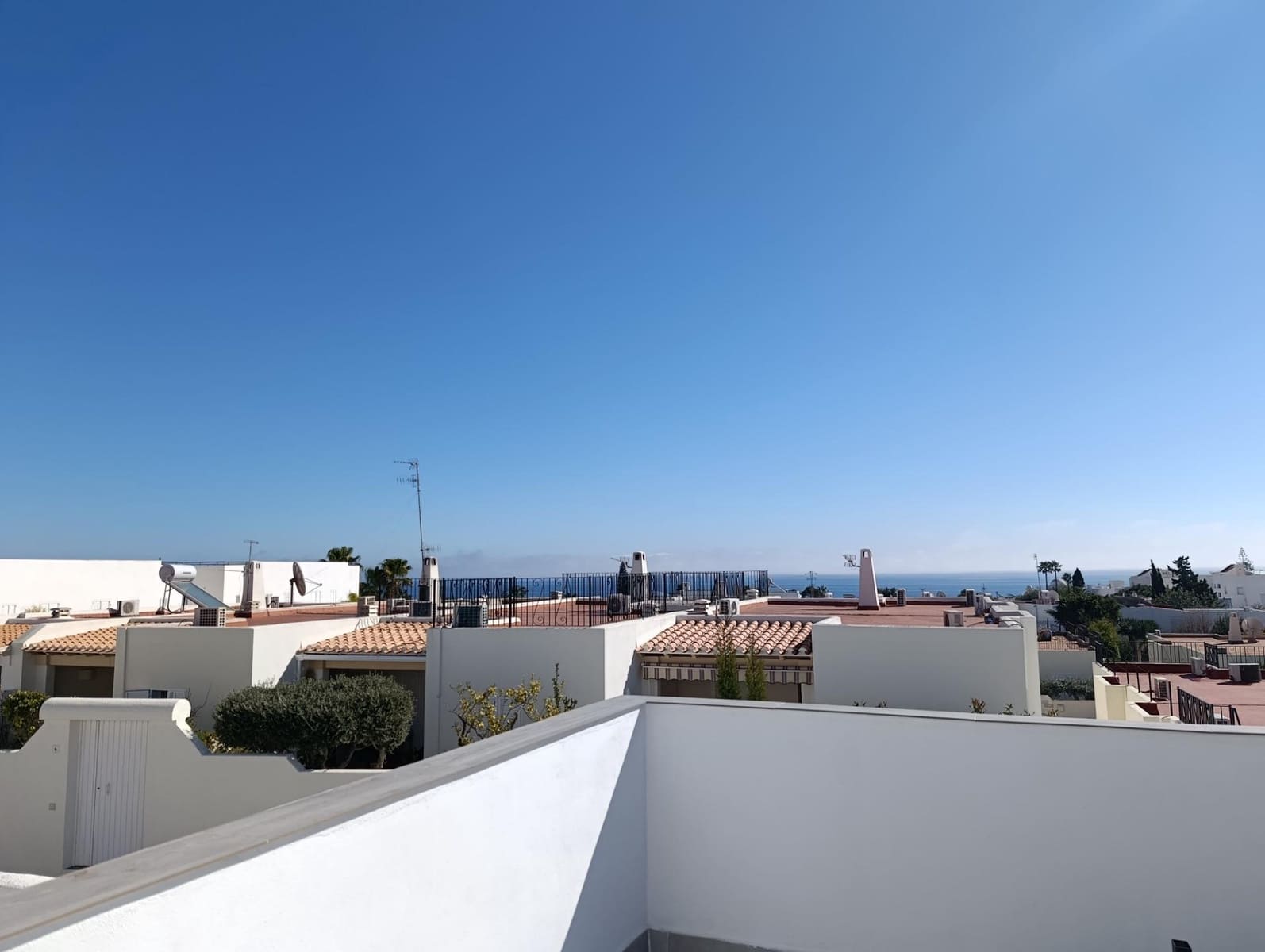 3 slaapkamer Rijtjeshuis te koop in Mojacar met zwembad garage - € 325.000 (Ref: 9661642)