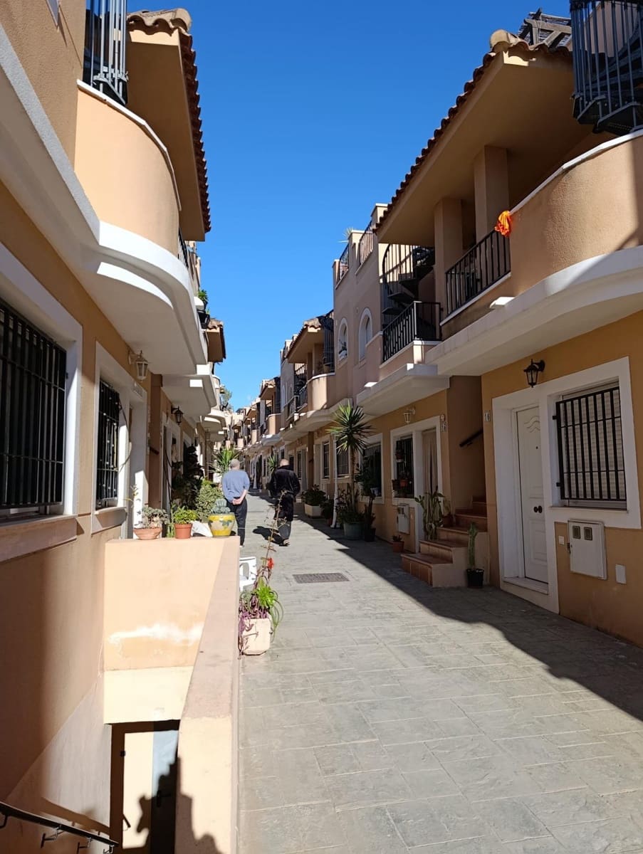 2 soveværelse Lejlighed til salg i Palomares med swimmingpool garage - € 119.000 (Ref: 9910396)