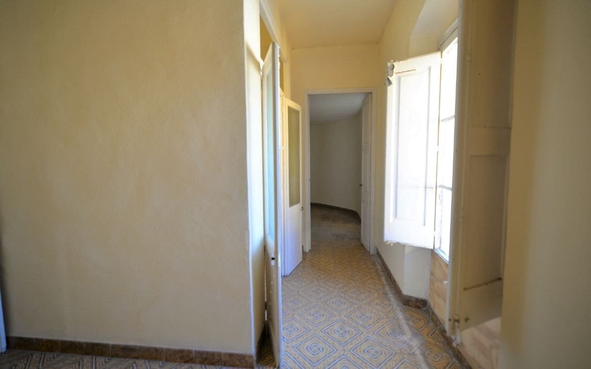 5 soveværelse Rækkehus til salg i Cassa de la Selva - € 210.000 (Ref: 9876772)