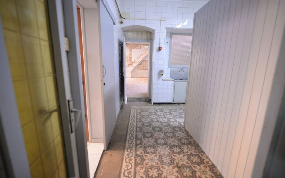 5 soveværelse Rækkehus til salg i Cassa de la Selva - € 210.000 (Ref: 9876772)
