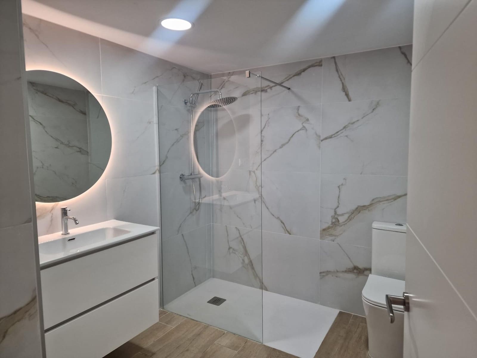 3 makuuhuone Huoneisto myytävänä paikassa Girona kaupunki - 398 000 € (Ref: 9876774)
