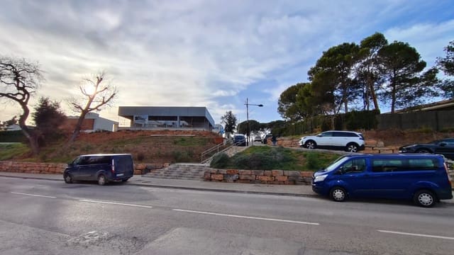 Byggegrund til salg i Girona by - € 630.000 (Ref: 9876776)
