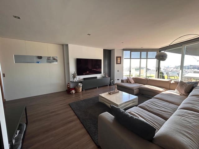 4 soveværelse Villa til salg i Blanes med swimmingpool garage - € 1.950.000 (Ref: 9876781)