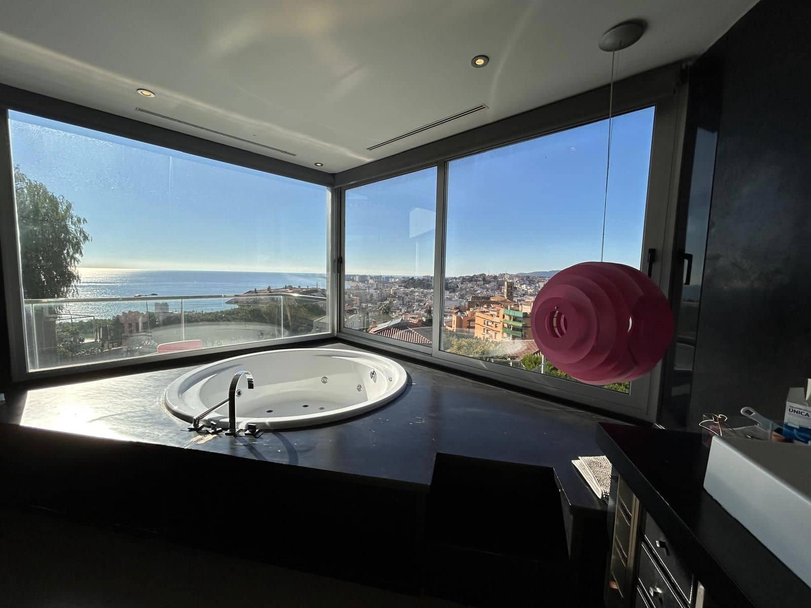 4 chambre Villa/Maison à vendre à Blanes avec piscine garage - 1 950 000 € (Ref: 9876781)