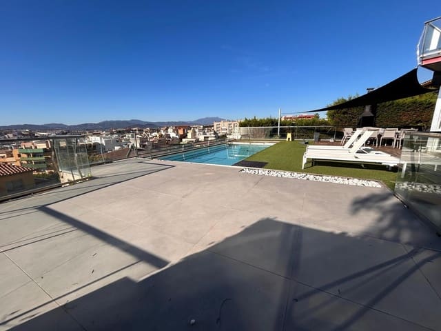 4 soveværelse Villa til salg i Blanes med swimmingpool garage - € 1.950.000 (Ref: 9876781)