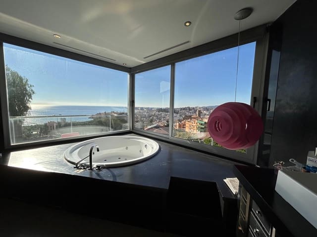 4 soveværelse Villa til salg i Blanes med swimmingpool garage - € 1.950.000 (Ref: 9876781)