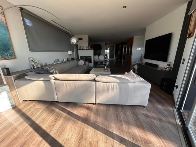 4 soveværelse Villa til salg i Blanes med swimmingpool garage - € 1.950.000 (Ref: 9876781)