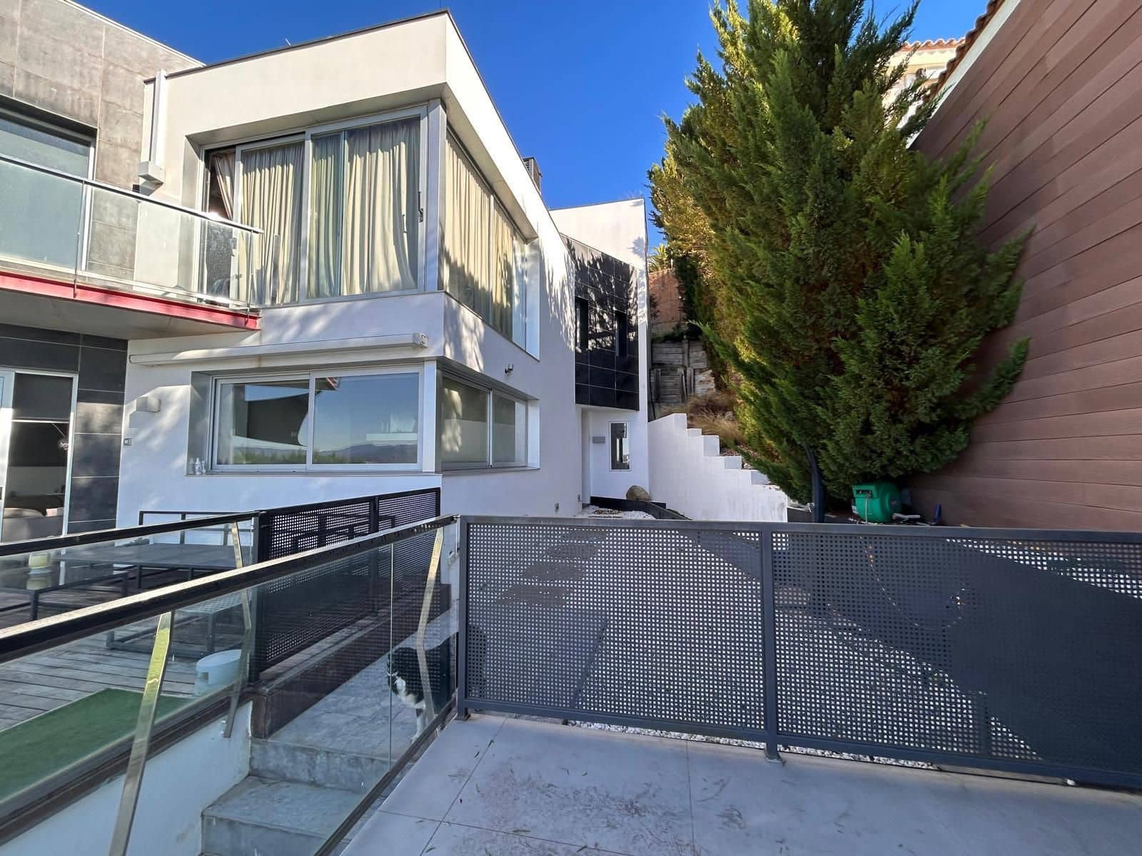 4 chambre Villa/Maison à vendre à Blanes avec piscine garage - 1 950 000 € (Ref: 9876781)