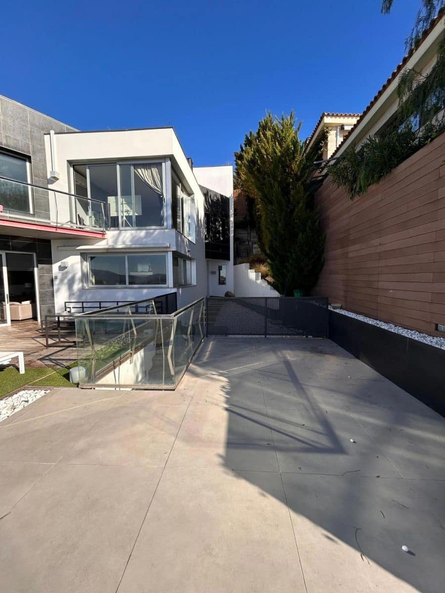 4 chambre Villa/Maison à vendre à Blanes avec piscine garage - 1 950 000 € (Ref: 9876781)