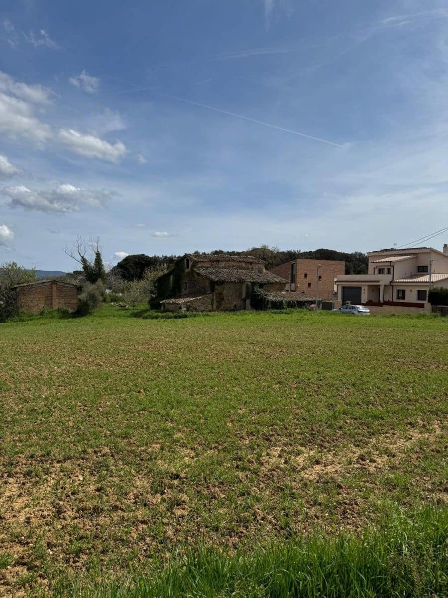 Finca/Landehus til salg i Aiguaviva - € 330.000 (Ref: 9876786)