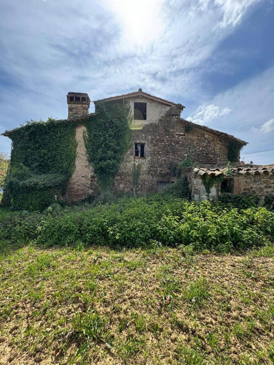 Finca/Landehus til salg i Aiguaviva - € 330.000 (Ref: 9876786)
