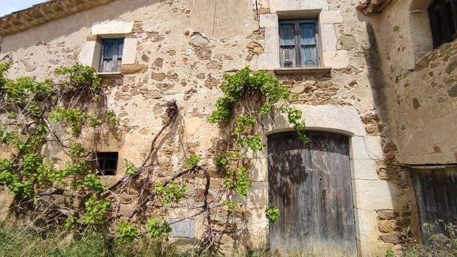 Finca/Landehus til salg i Aiguaviva - € 330.000 (Ref: 9876786)