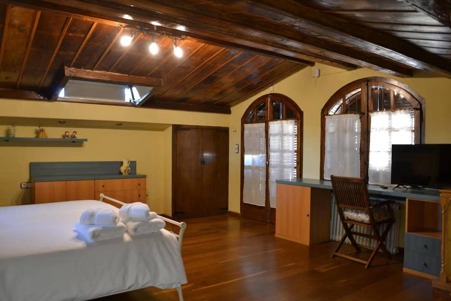 5 bedroom Business for sale in Peralada - € 1,850,000 (Ref: 9876797)