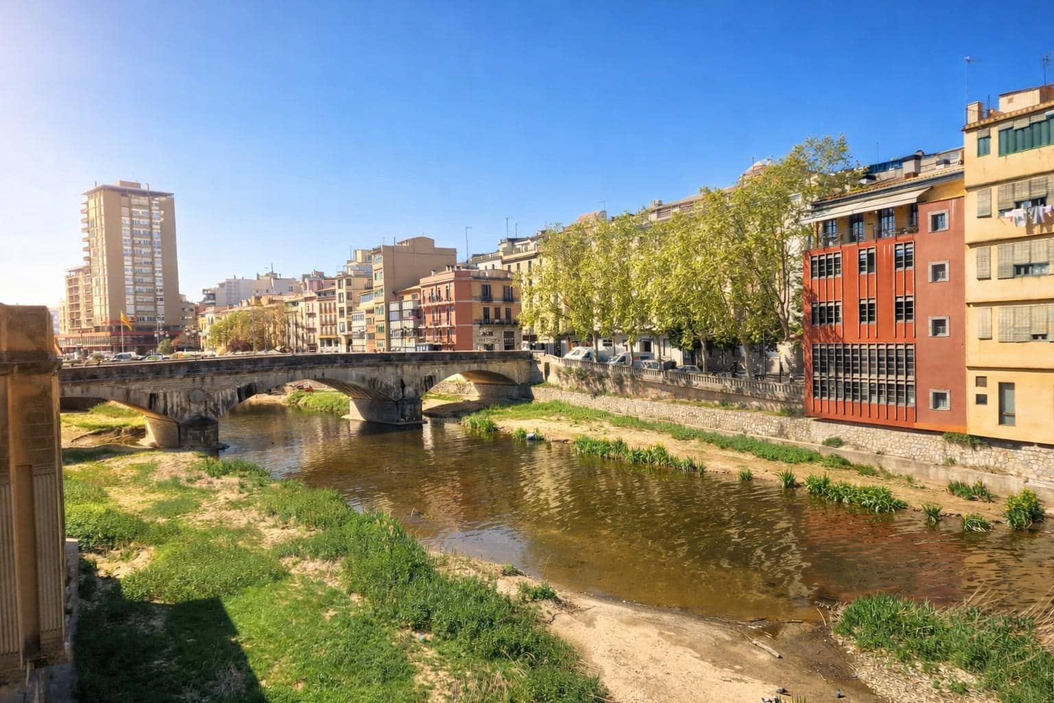 3 bedroom Flat for sale in Girona city - € 498,000 (Ref: 9876808)