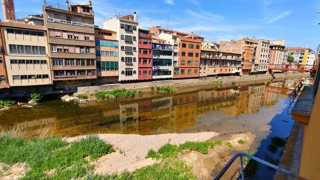 3 sovrum Lägenhet till salu i Girona stad - 498 000 € (Ref: 9876808)