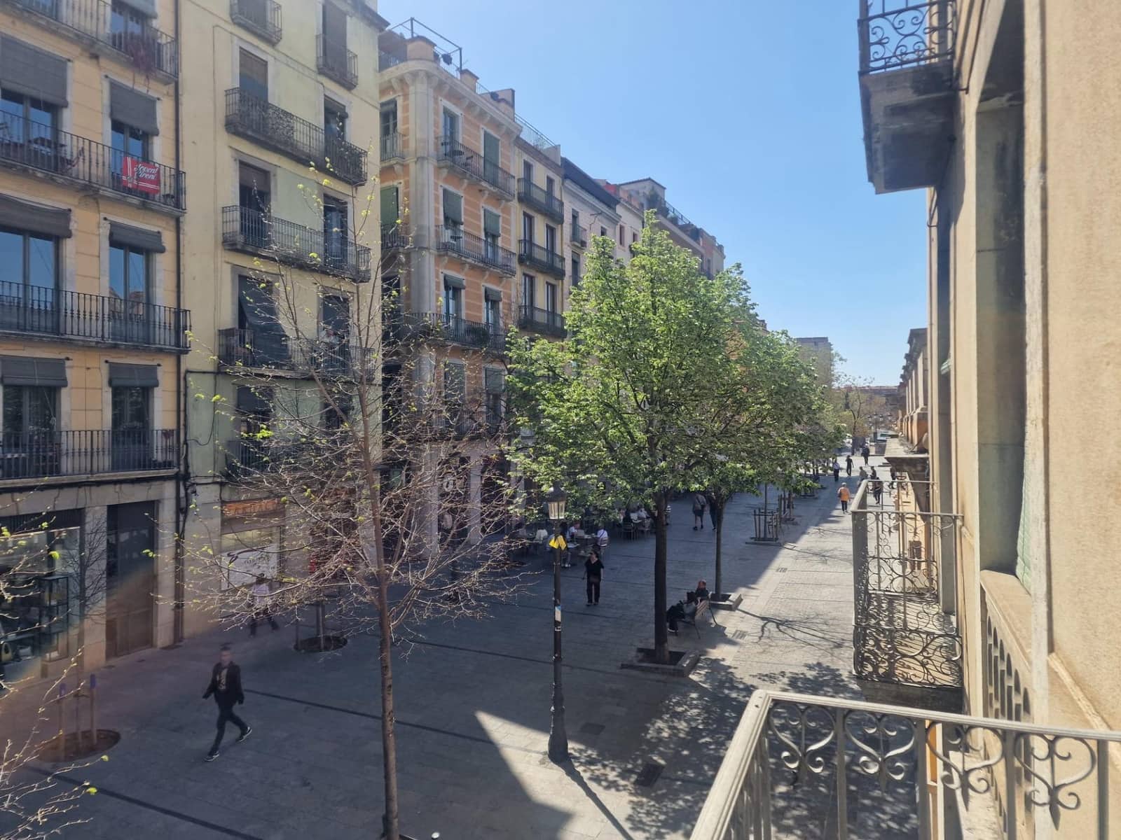 3 bedroom Flat for sale in Girona city - € 498,000 (Ref: 9876808)