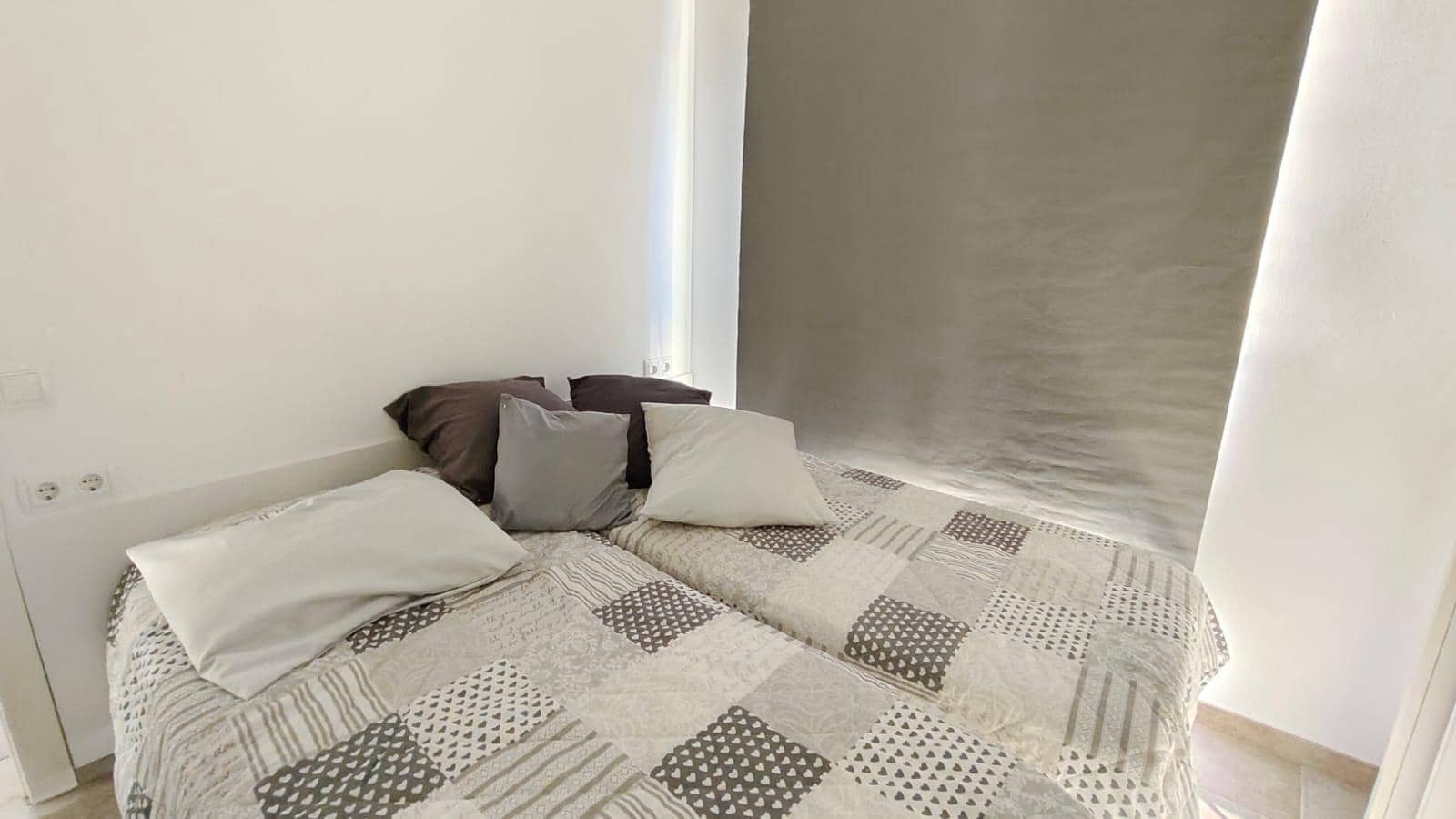 3 bedroom Flat for rent in Platja d'Aro - € 3,800 (Ref: 9878957)