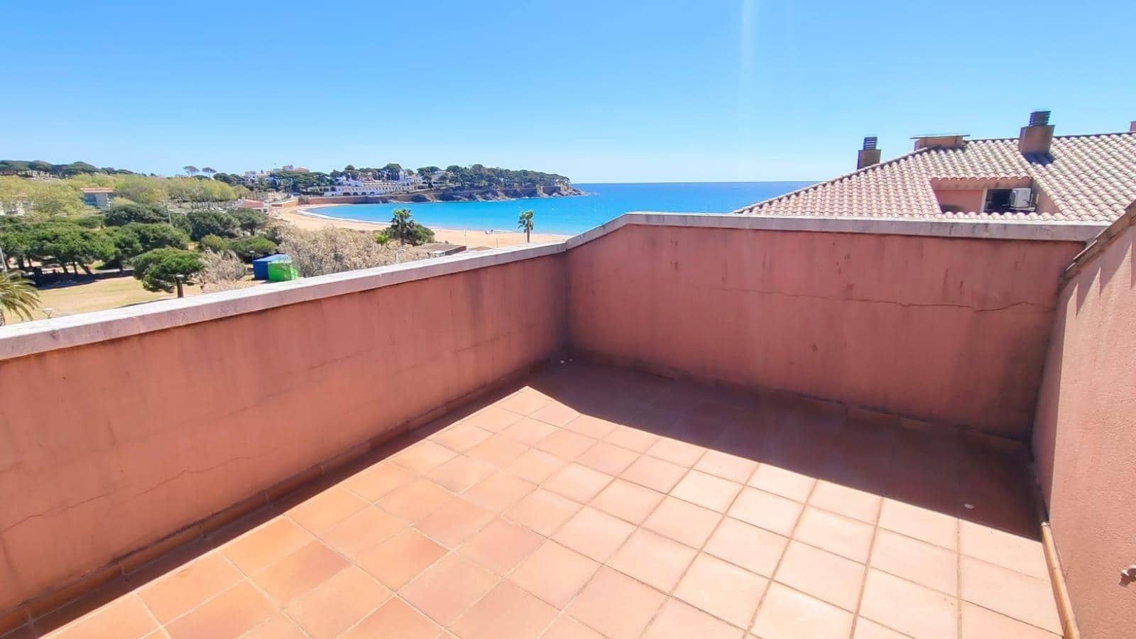 4 bedroom Apartment for rent in S'Agaro with pool garage - € 7,000 (Ref: 9878958)