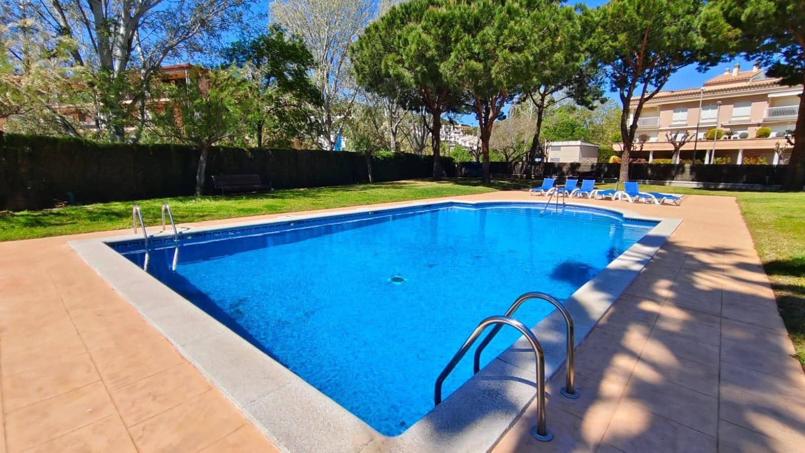 4 bedroom Apartment for rent in S'Agaro with pool garage - € 7,000 (Ref: 9878958)