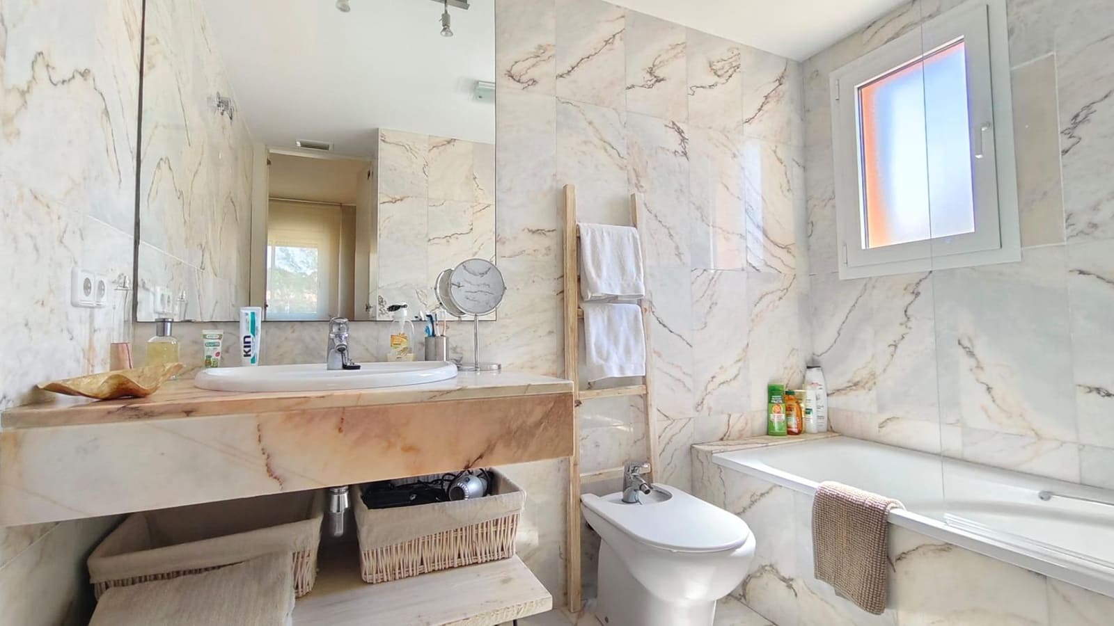 4 bedroom Apartment for rent in S'Agaro with pool garage - € 7,000 (Ref: 9878958)