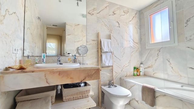 4 slaapkamer Appartement te huur in S'Agaro, Castell-Platja d'Aro met zwembad garage - € 7.000 (Ref: 9878958)