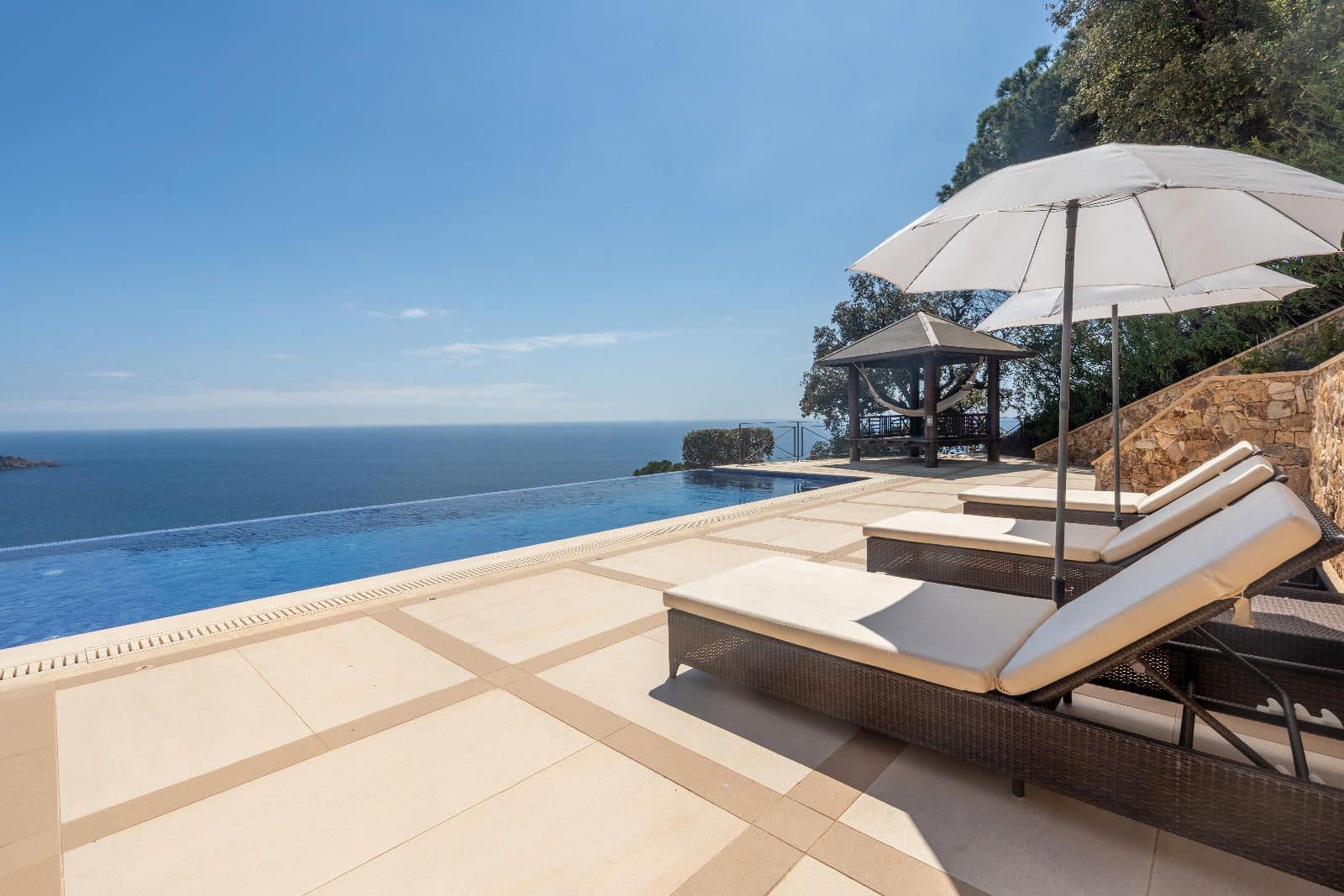 7 bedroom Villa for rent in Sant Feliu de Guixols with pool garage - € 35,000 (Ref: 9878959)