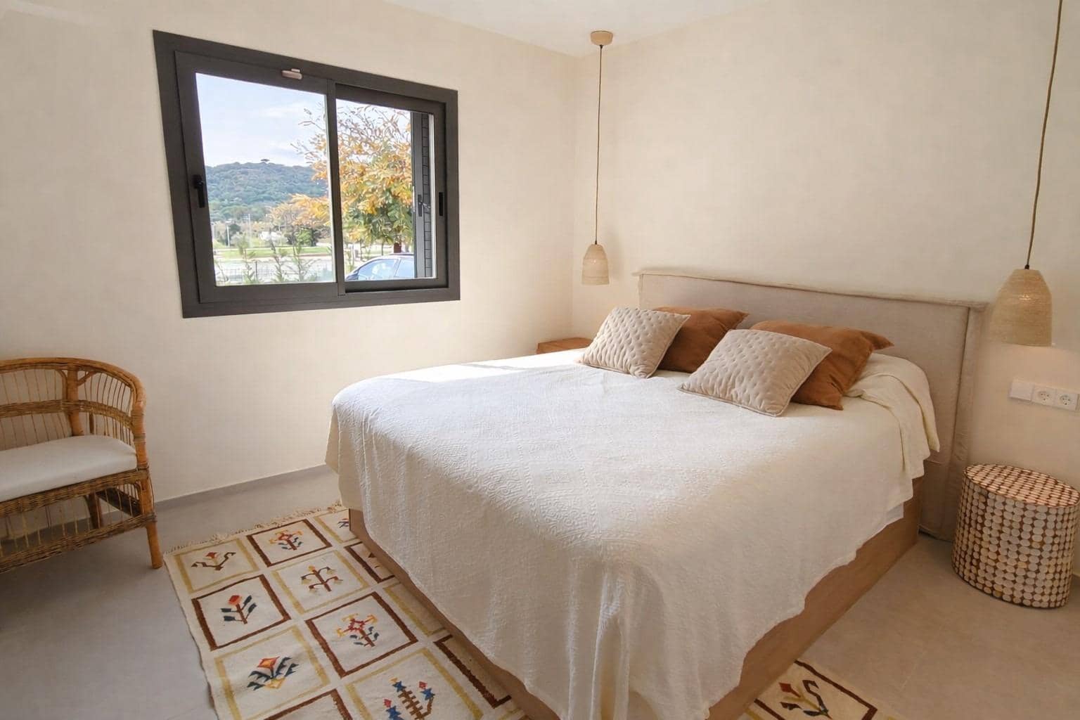 5 bedroom Villa for rent in S'Agaro with pool garage - € 8,000 (Ref: 9878961)