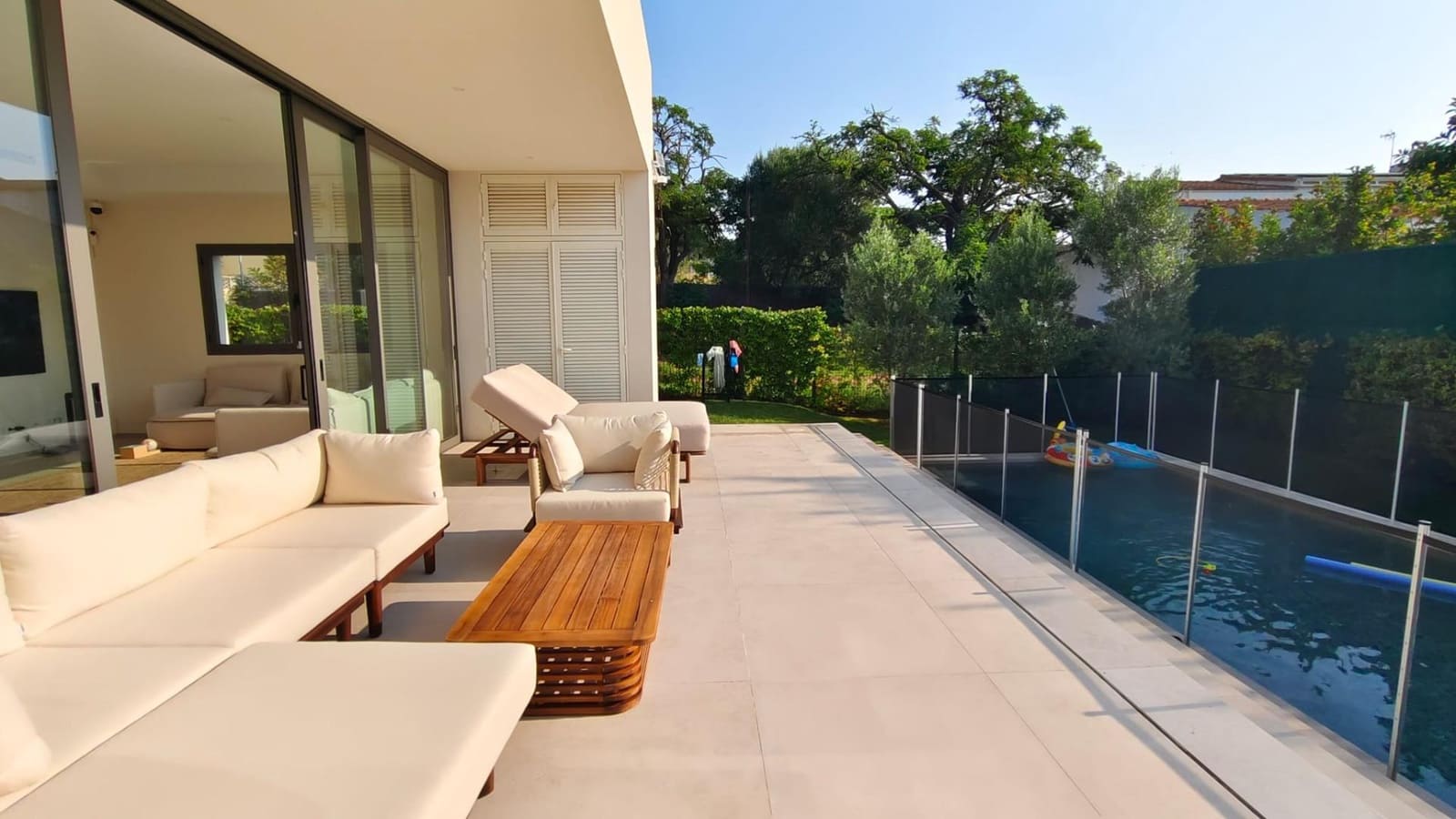 5 bedroom Villa for rent in S'Agaro with pool garage - € 8,000 (Ref: 9878961)