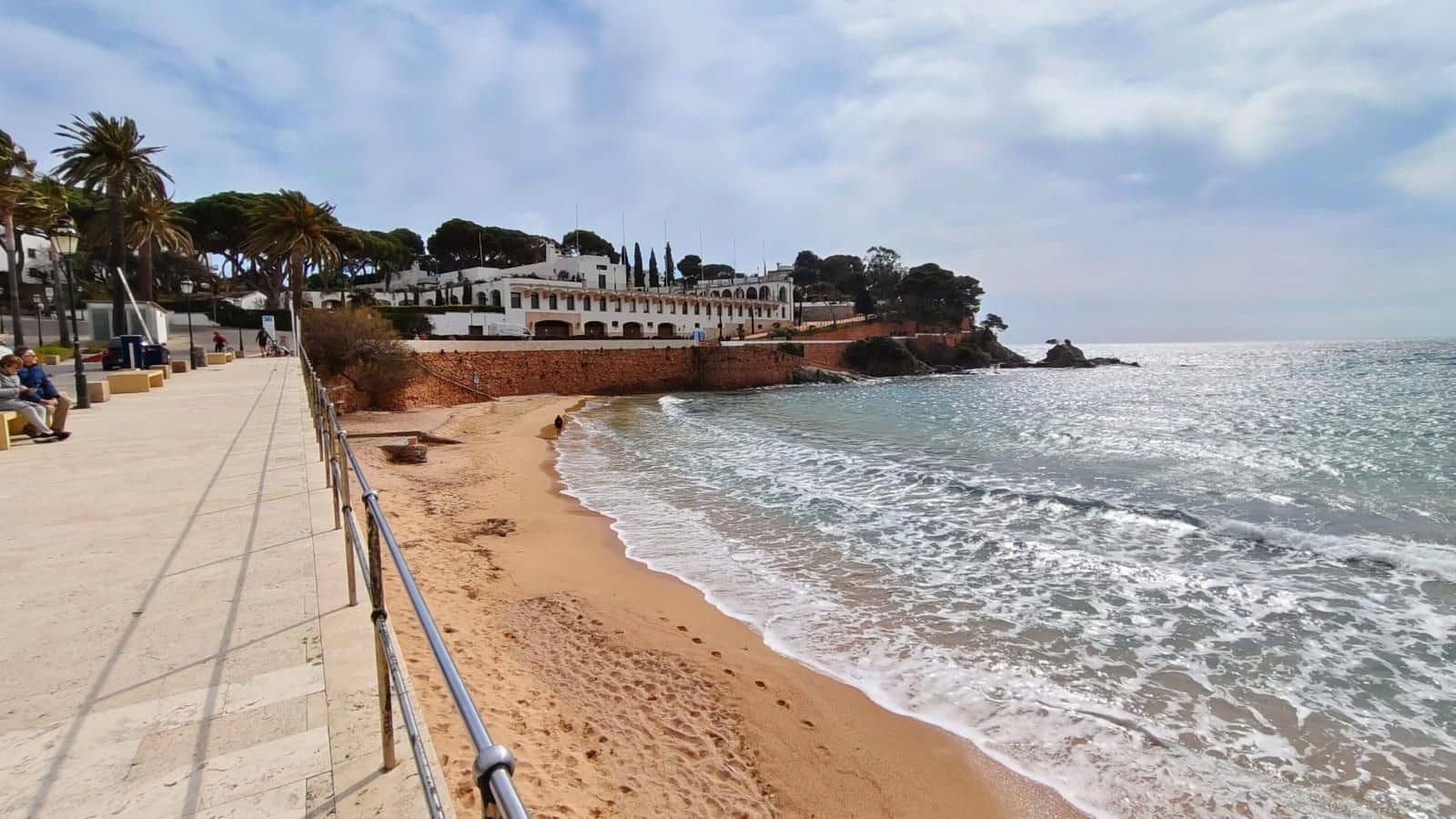 5 bedroom Villa for rent in S'Agaro with pool garage - € 8,000 (Ref: 9878961)