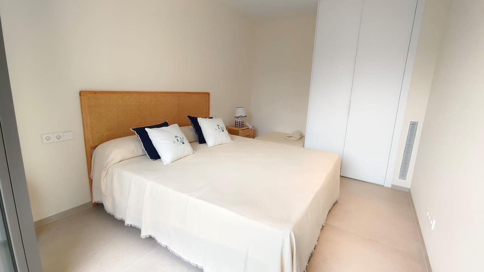 5 bedroom Villa for rent in S'Agaro with pool garage - € 8,000 (Ref: 9878961)