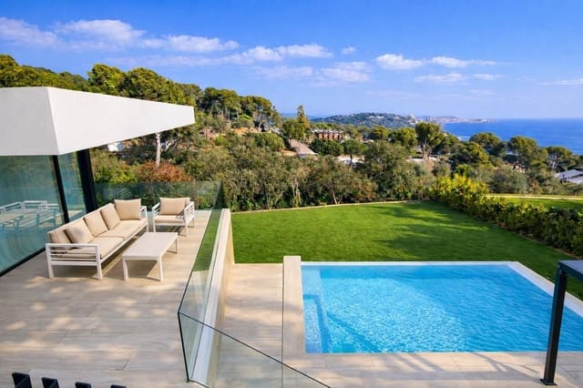 4 bedroom Villa for rent in Platja d'Aro, Castell-Platja d'Aro with pool garage - € 18,000 (Ref: 9878962)