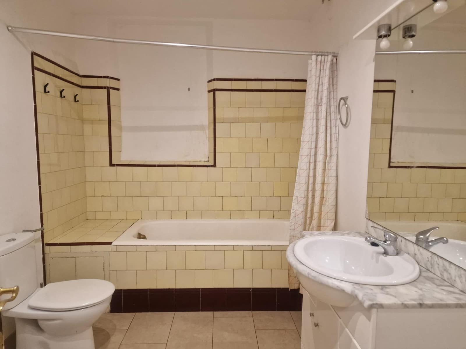 2 sovrum Lägenhet till salu i Girona stad - 330 000 € (Ref: 9892460)