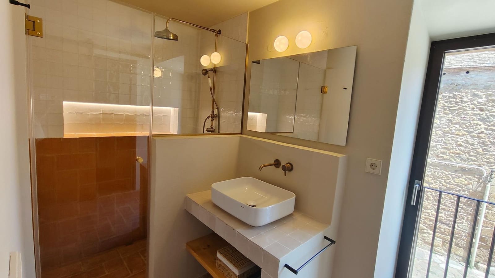 3 soverom Hus til leie i Vulpellac - € 4 500 (Ref: 9893996)