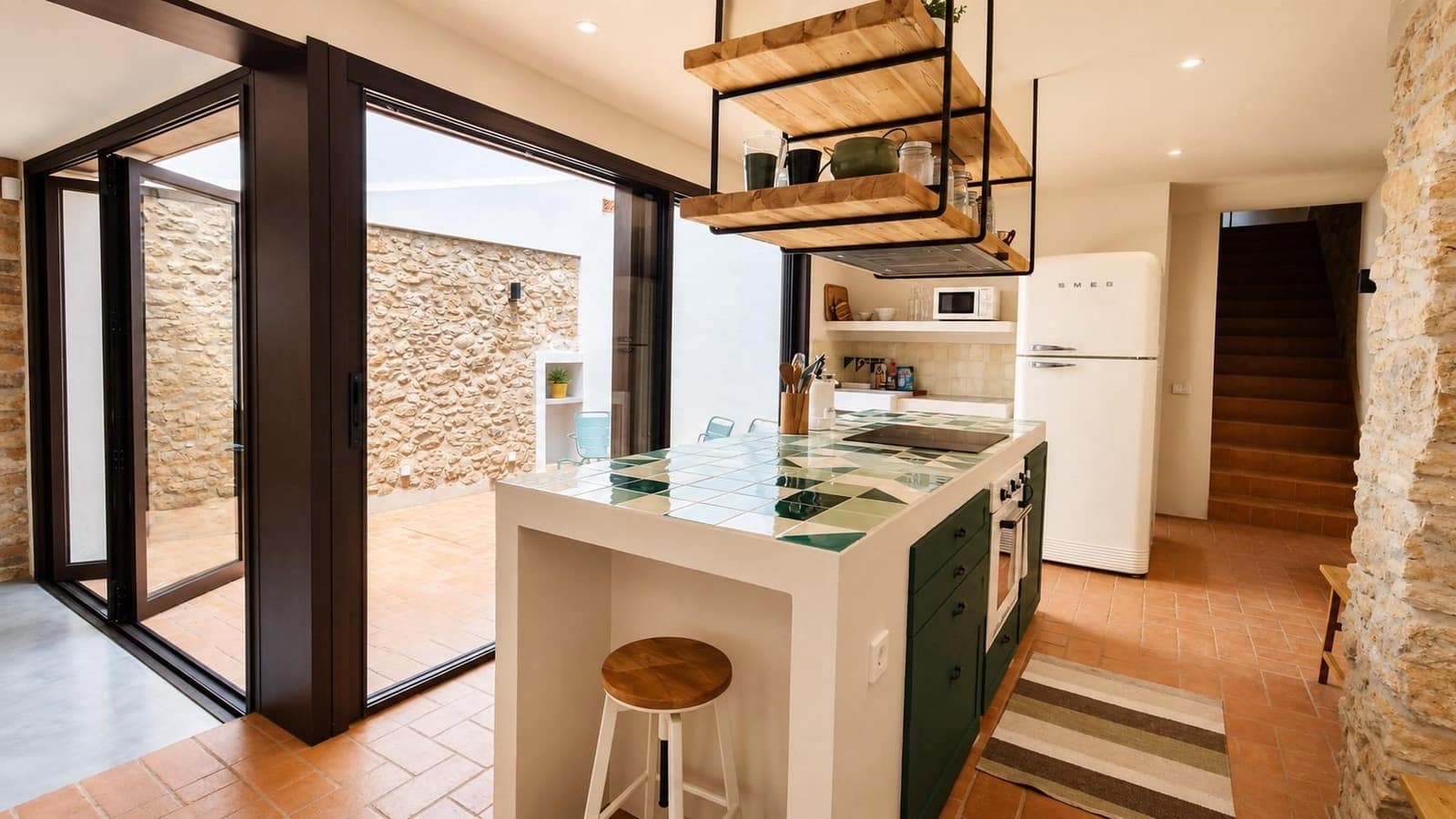 3 soverom Hus til leie i Vulpellac - € 4 500 (Ref: 9893996)