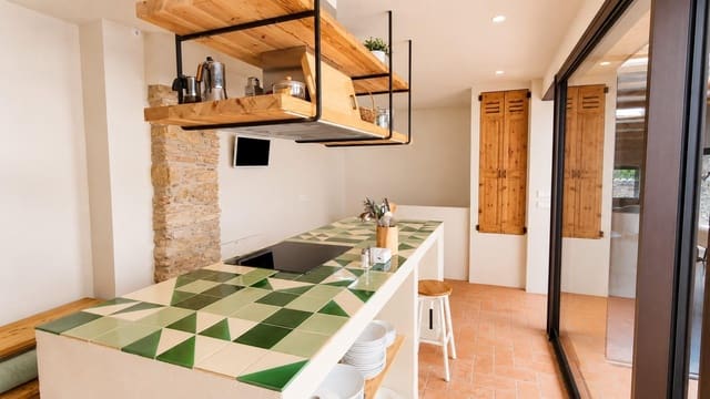 3 bedroom Townhouse for rent in Vulpellac, Forallac - € 4,500 (Ref: 9893996)