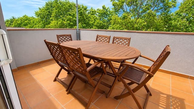 3 bedroom Apartment for rent in Platja d'Aro, Castell-Platja d'Aro - € 3,500 (Ref: 9898896)