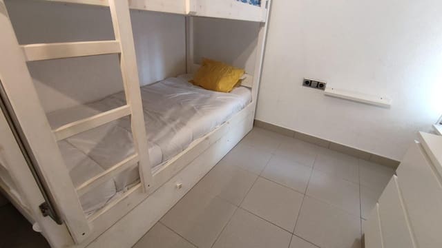 3 slaapkamer Appartement te huur in Platja d'Aro, Castell-Platja d'Aro met garage - € 6.000 (Ref: 9908106)