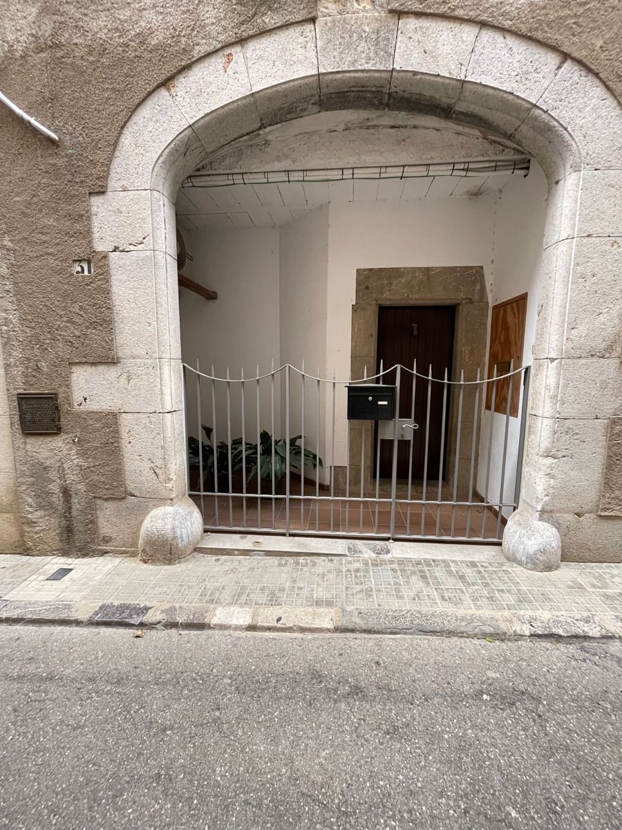 Casa de 6 habitaciones en Torroella de Montgrí en venta - 325.000 € (Ref: 9350211)