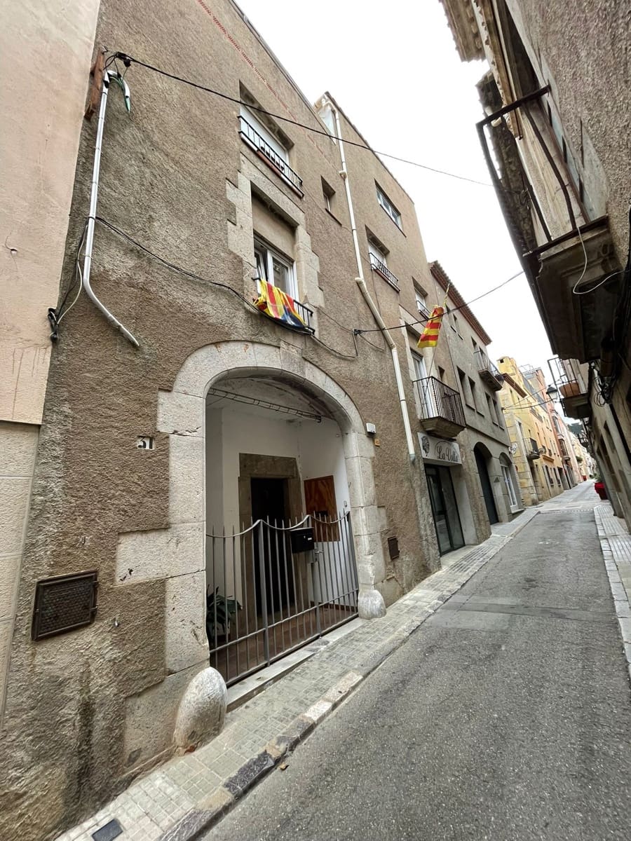 Casa de 6 habitaciones en Torroella de Montgrí en venta - 325.000 € (Ref: 9350211)