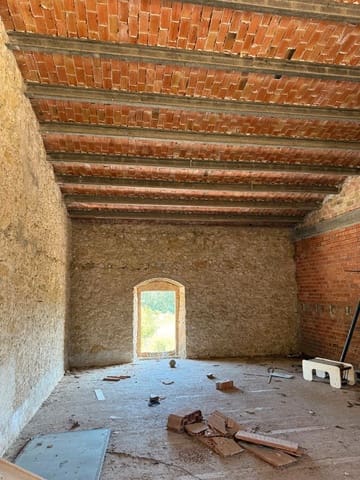 Finca/Landgut zu verkaufen in La Tallada d'Empordà - 325.000 € (Ref: 9350212)