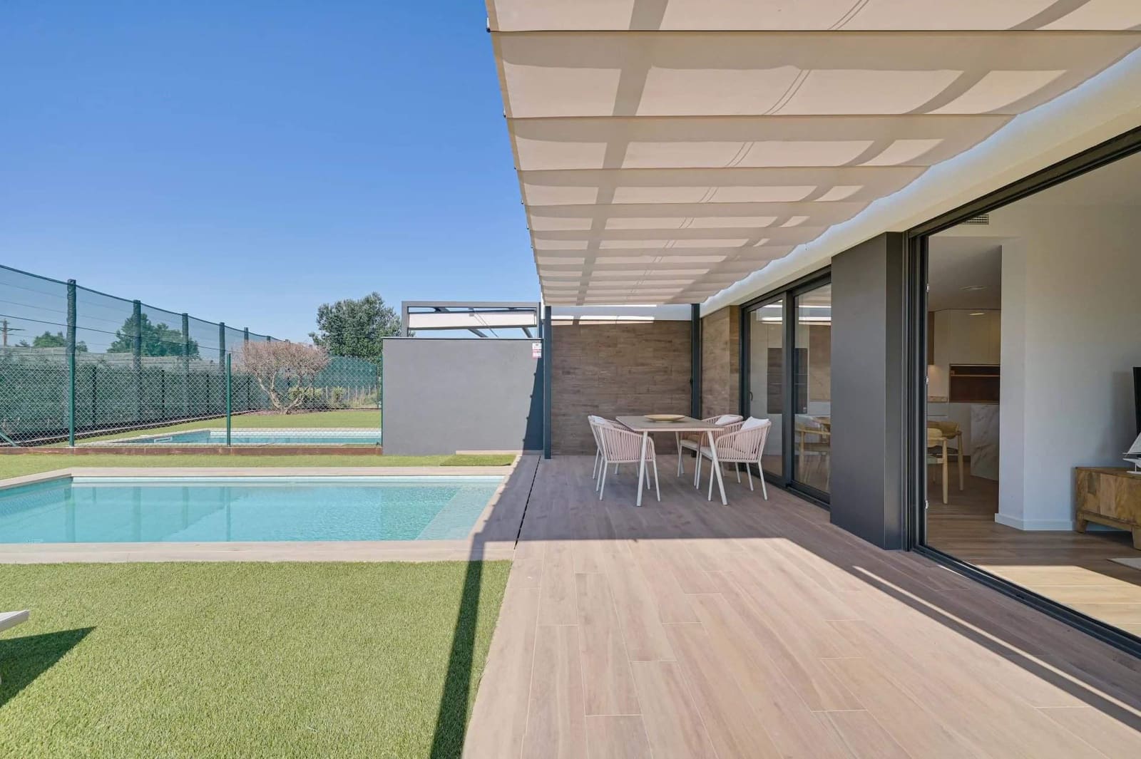 4 soverom Kjedet enebolig til salgs i Sant Pere Pescador - € 540 000 (Ref: 9403622)