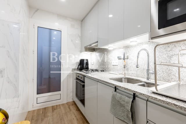 4 soverom Leilighet til salgs i El Barri Gòtic, Barcelona by - € 500 000 (Ref: 10005249)