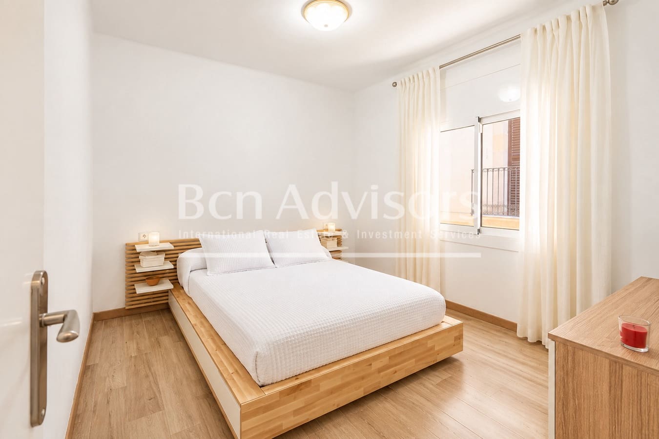 4 soverom Leilighet til salgs i Barcelona by med garasje - € 480 000 (Ref: 10005249)