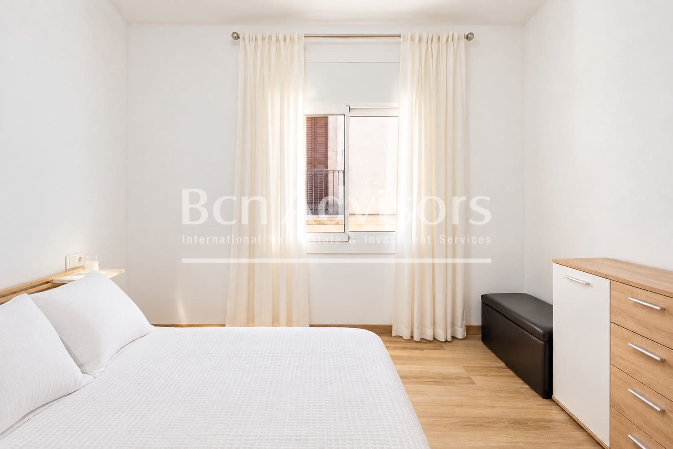 4 soverom Leilighet til salgs i Barcelona by med garasje - € 480 000 (Ref: 10005249)