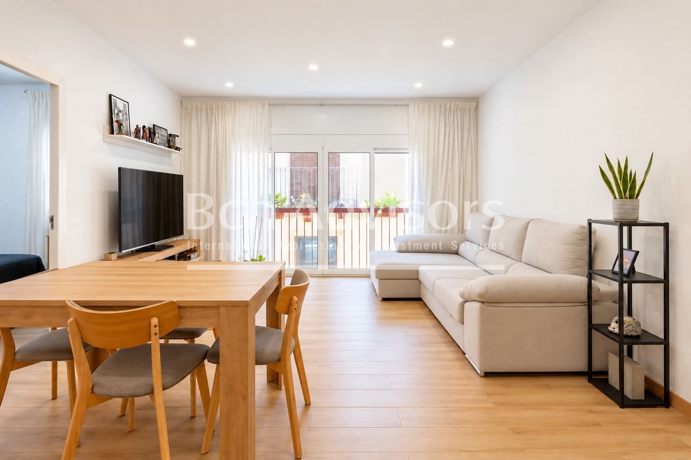 4 soverom Leilighet til salgs i Barcelona by med garasje - € 480 000 (Ref: 10005249)