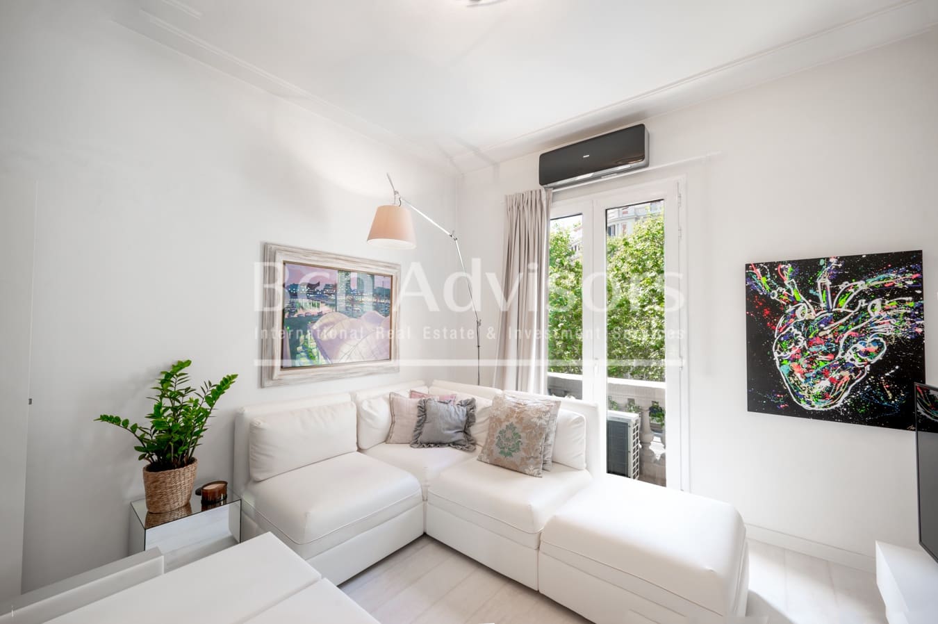 1 bedroom Apartment for sale in Barcelona city - € 400,000 (Ref: 10015208)