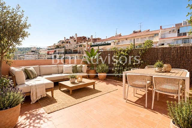 3 soverom Penthouse til salgs i Sant Antoni, Barcelona by - € 790 000 (Ref: 10044703)