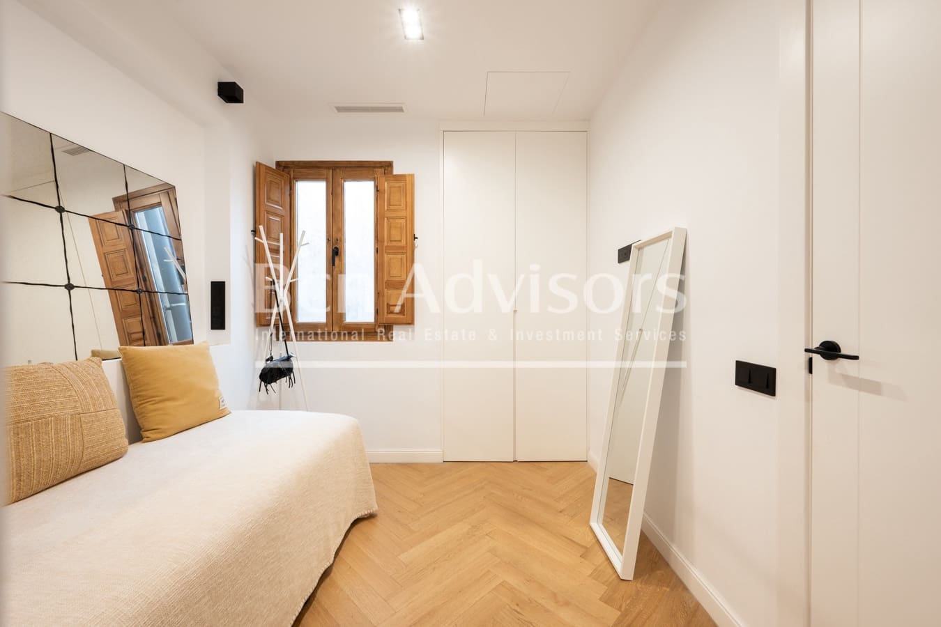 3 bedroom Apartment for sale in Barcelona city - € 890,000 (Ref: 10054874)