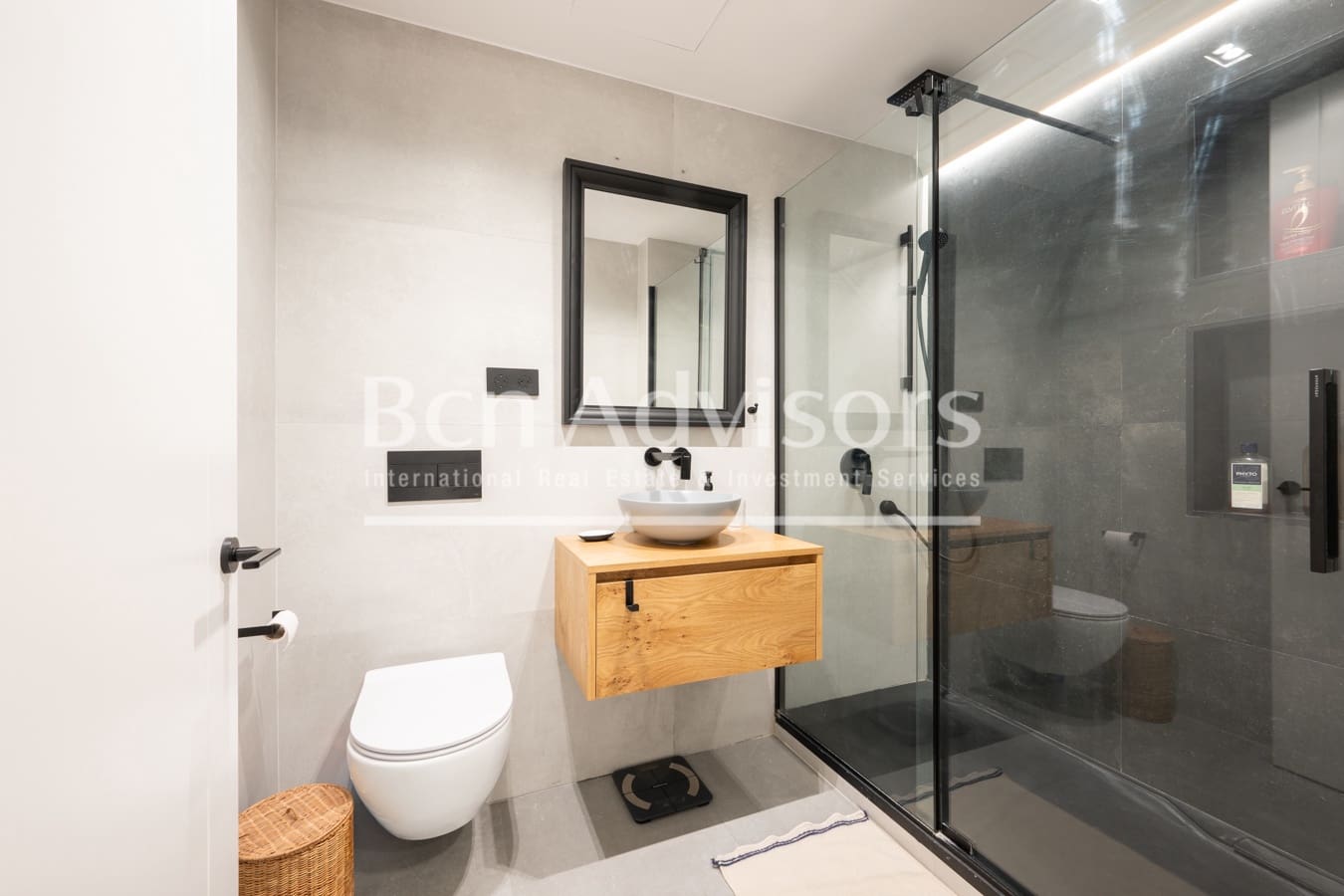 3 bedroom Apartment for sale in Barcelona city - € 890,000 (Ref: 10054874)