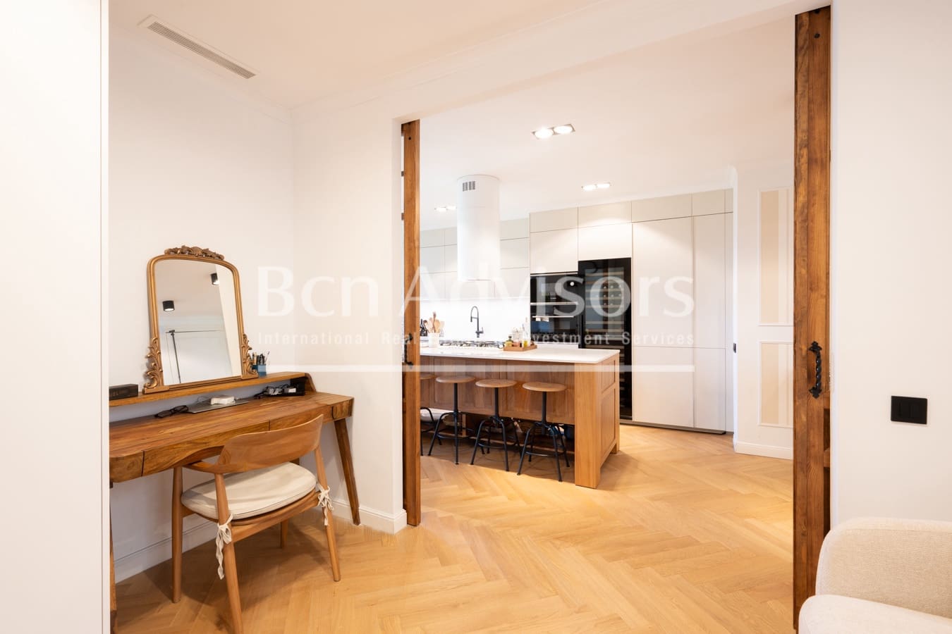 3 bedroom Apartment for sale in Barcelona city - € 890,000 (Ref: 10054874)